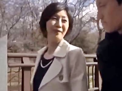 ＜母子相姦＞寂しい思いをしていた息子と熟女ママがしっぽり温泉旅行！互いに求め合い一線を超え濃厚SEXにふけるおばさん