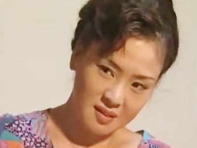 ＜ヘンリー塚本＞『泊まってって♡』泥酔して眠る夫にバレないように義弟と不倫！巨乳おっぱいを揺らし近親相姦にふける人妻熟女